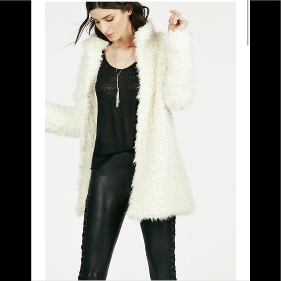 Shop The Trends Jackets & Blazers - HP One left - medium NWT White Sherpa lined coat